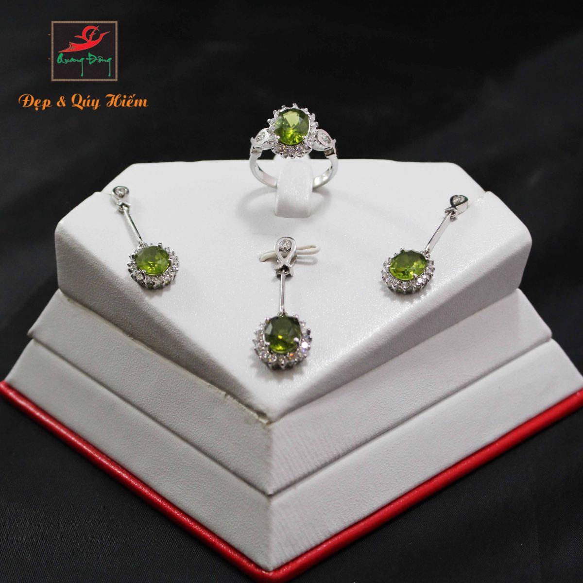 1516072187_boYY-trang-suYYc-vaYng-gaYYn-daY-peridot.j